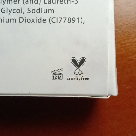 GIVE THEM LALA BEAUTY ✨(BODY GLOW) ✨ - Picture 12 of 12